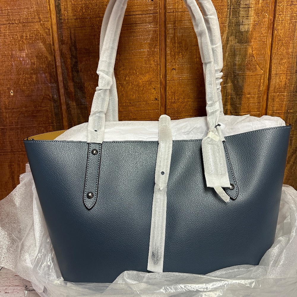 COACH Polished Pebbled Leather Market Tote - Picture 9 of 10
